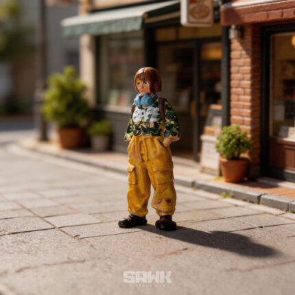 Sophie Bennett – 1:64 Figure